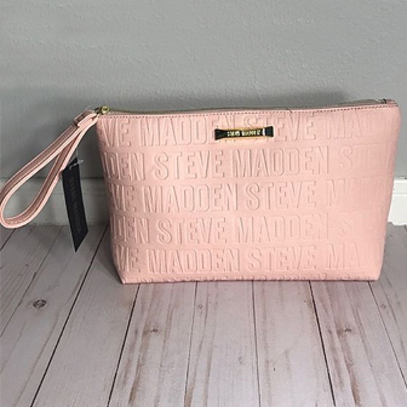 Steve Madden Handbags - Steve Madden Blush Weekend Pouch